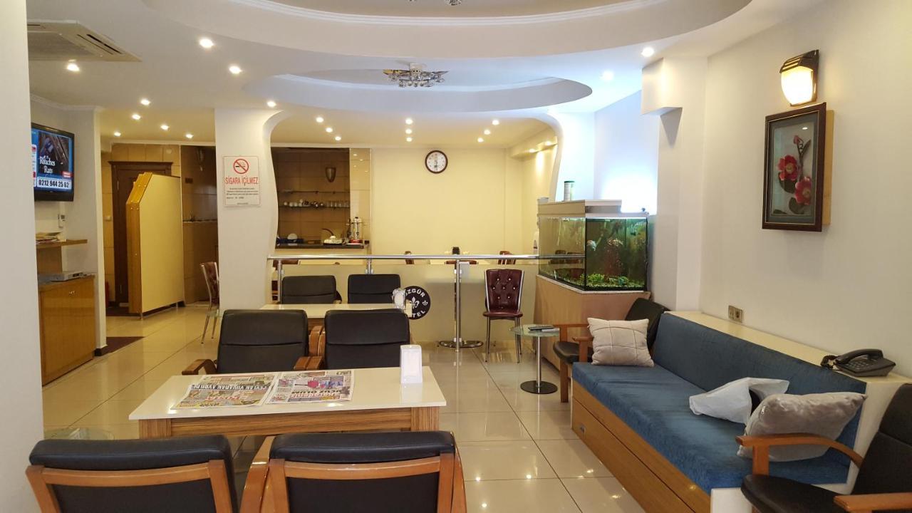 Oezguer Hotel Trabzon Esterno foto