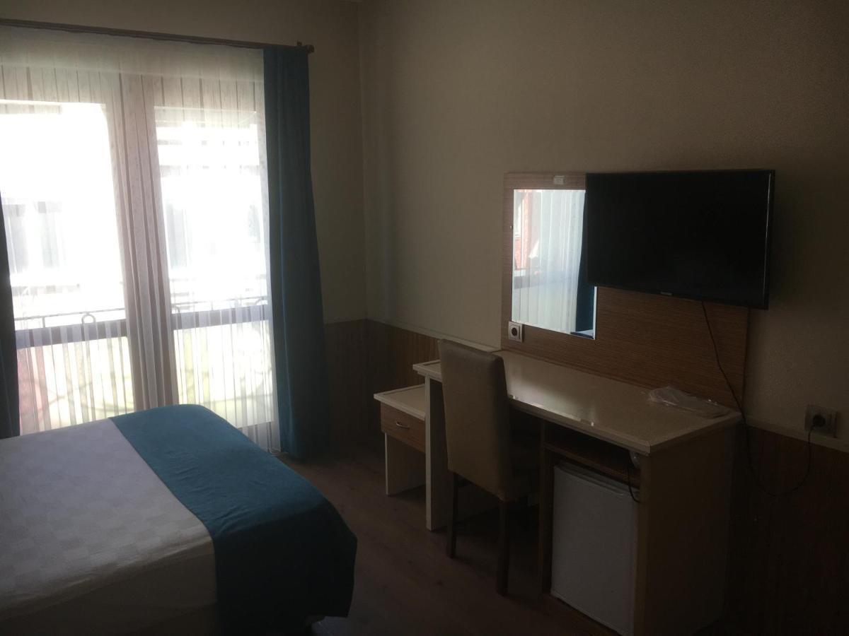 Oezguer Hotel Trabzon Esterno foto
