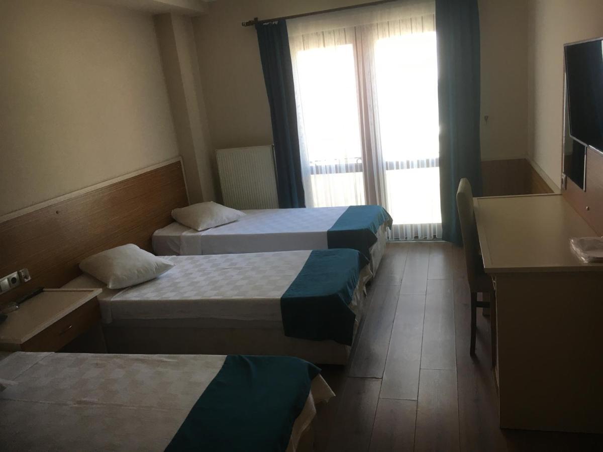 Oezguer Hotel Trabzon Esterno foto
